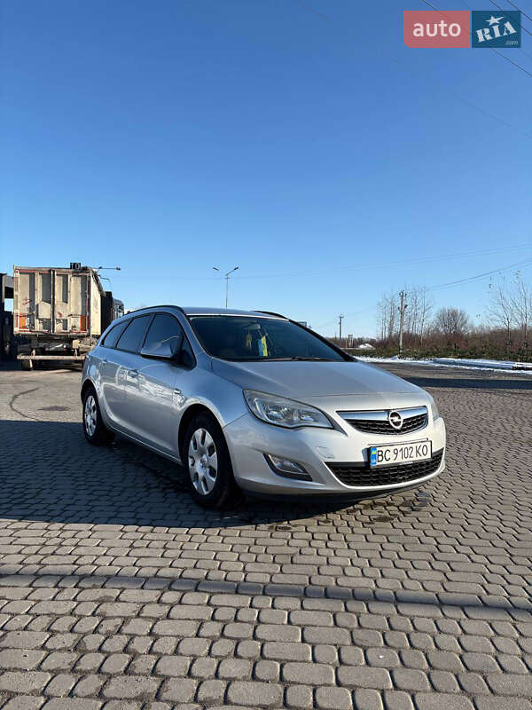 Opel Astra 2010