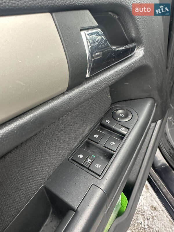 Універсал Opel Astra 2007 в Рівному