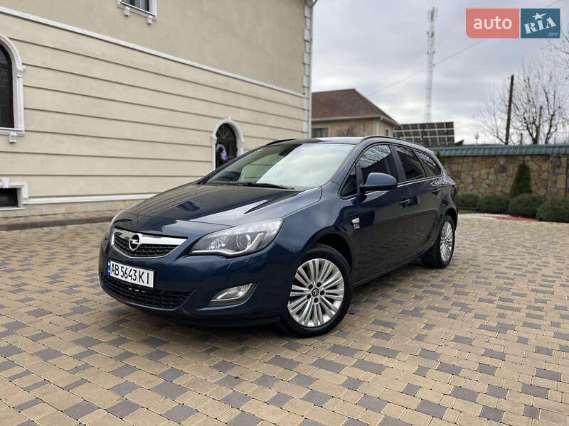 Opel Astra 2011