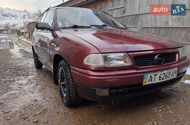 Универсал Opel Astra 1998 в Яблунице