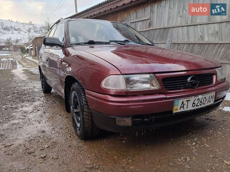 Универсал Opel Astra 1998 в Яблунице фото Универсал Opel Astra 1998 в Яблунице