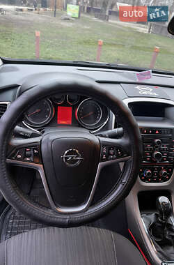 Універсал Opel Astra 2011 в Сумах