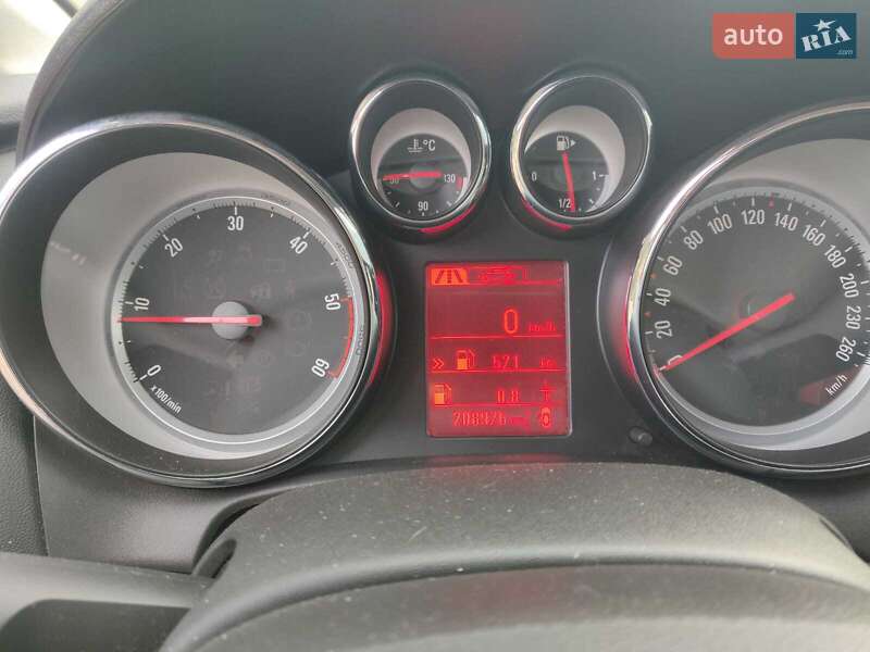 Универсал Opel Astra 2013 в Луцке