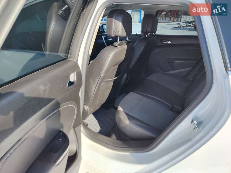 Универсал Opel Astra 2014 в Сумах