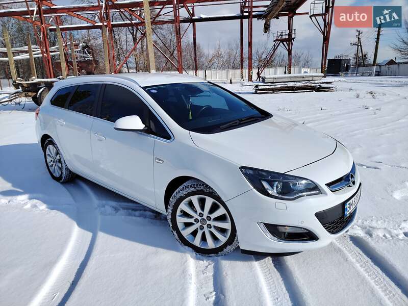 Универсал Opel Astra 2014 в Сумах