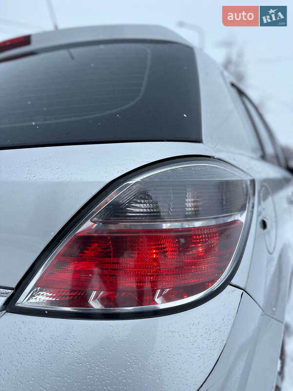 Хетчбек Opel Astra 2012 в Харкові