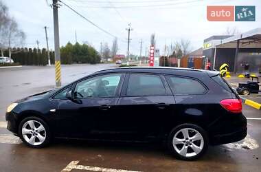 Универсал Opel Astra 2011 в Беляевке