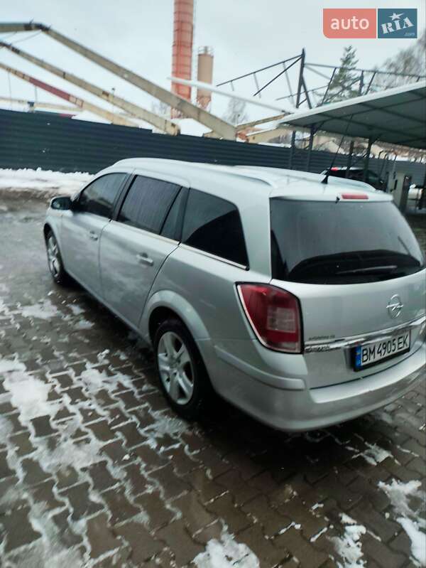 Універсал Opel Astra 2009 в Сумах