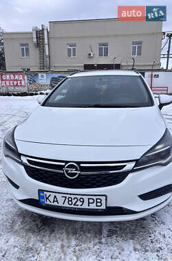 Универсал Opel Astra 2017 в Умани