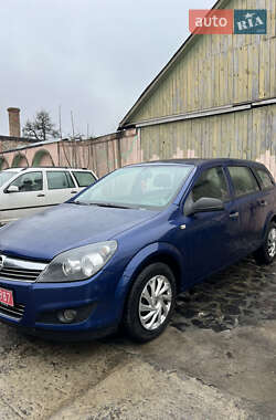Универсал Opel Astra 2009 в Ровно