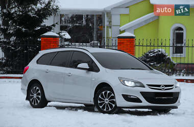 Универсал Opel Astra 2014 в Днепре