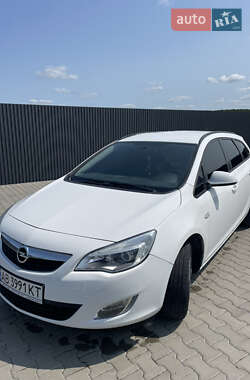 Універсал Opel Astra 2011 в Літині