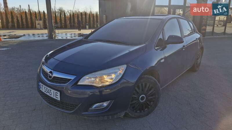 Хетчбек Opel Astra 2010 в Надвірній фото 10 Хетчбек Opel Astra 2010 в Надвірній