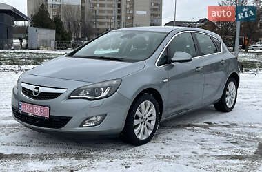 Хэтчбек Opel Astra 2011 в Черкассах