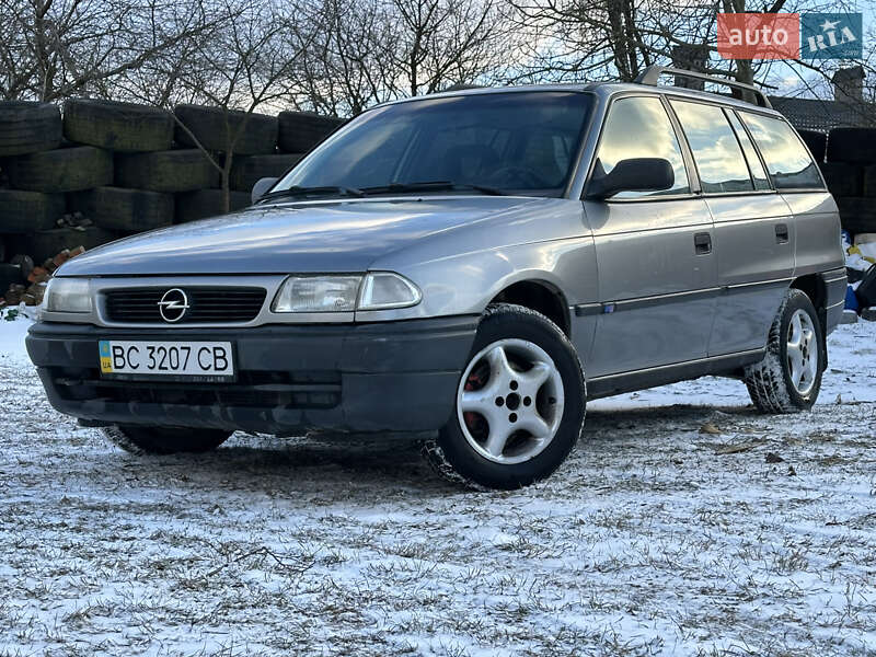 Универсал Opel Astra 1995 в Дрогобыче