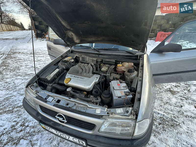 Универсал Opel Astra 1995 в Дрогобыче