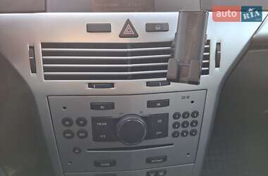 Универсал Opel Astra 2010 в Тячеве