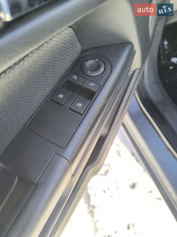 Универсал Opel Astra 2004 в Чернигове