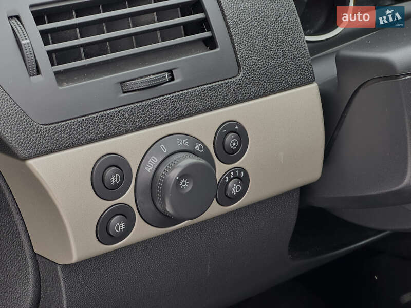 Универсал Opel Astra 2008 в Староконстантинове