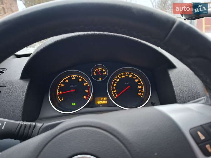 Универсал Opel Astra 2009 в Виннице