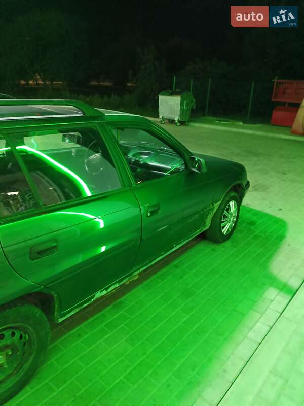 Універсал Opel Astra 1996 в Білій Церкві