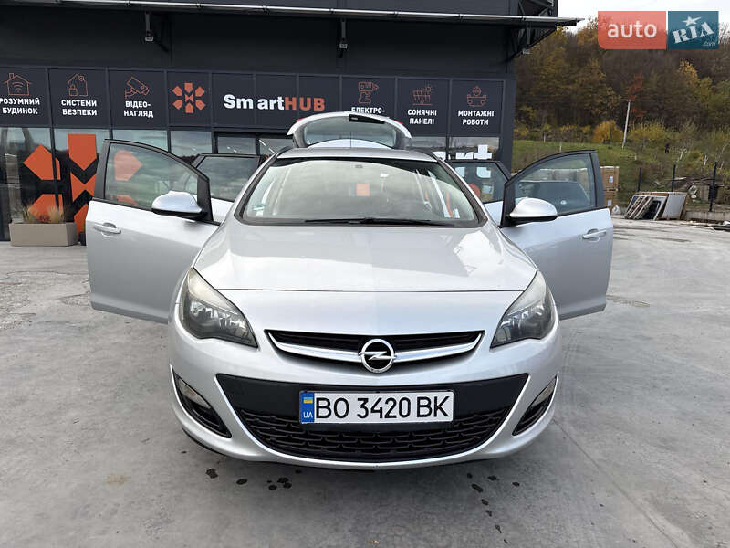 Универсал Opel Astra 2013 в Тернополе