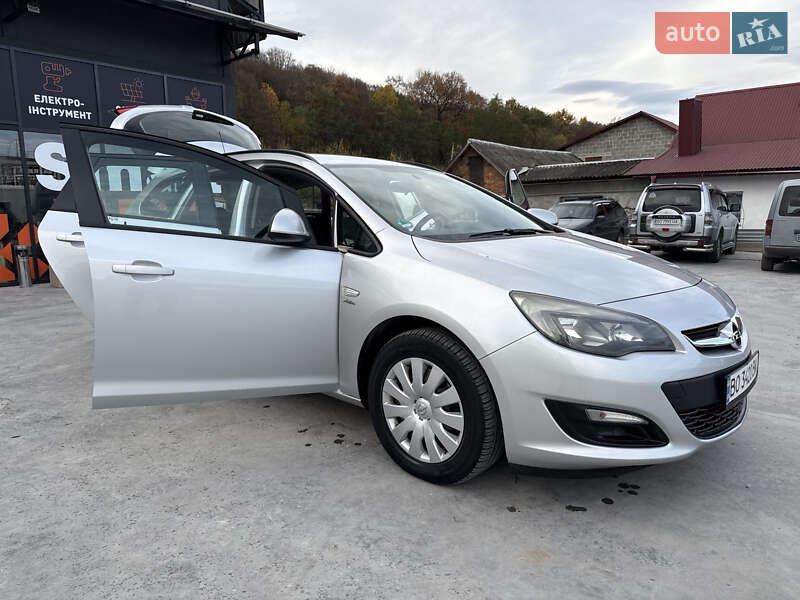 Универсал Opel Astra 2013 в Тернополе