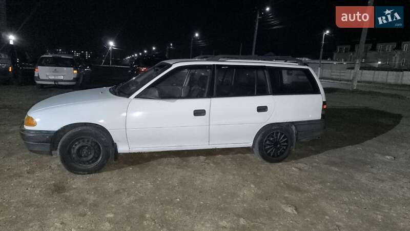 Универсал Opel Astra 1993 в Белгороде-Днестровском