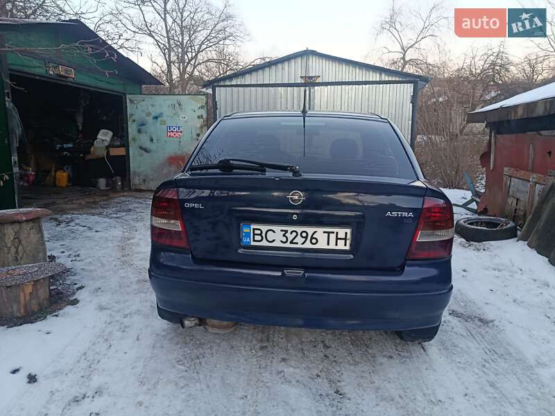 Хетчбек Opel Astra 2001 в Долині