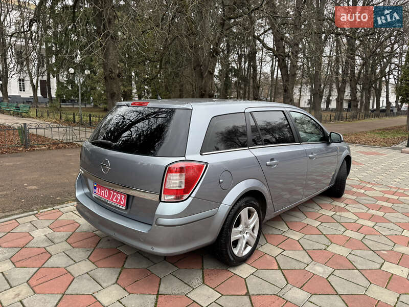 Універсал Opel Astra 2010 в Ніжині