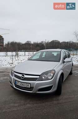 Хэтчбек Opel Astra 2010 в Ивано-Франковске