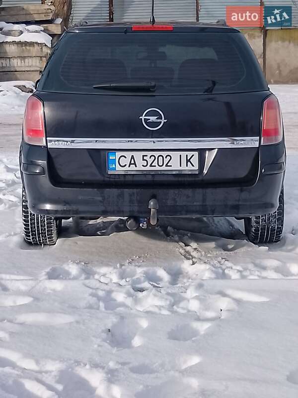 Универсал Opel Astra 2005 в Черкассах