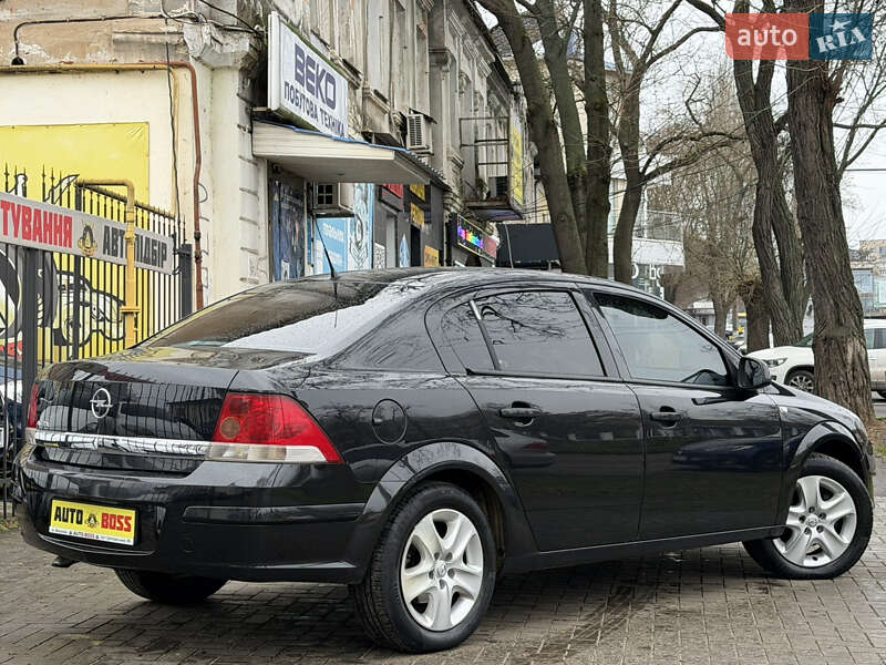 Седан Opel Astra 2013 в Миколаєві фото 5 Седан Opel Astra 2013 в Миколаєві