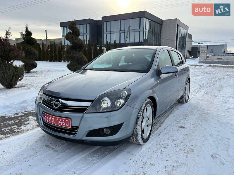 Хэтчбек Opel Astra 2009 в Киеве