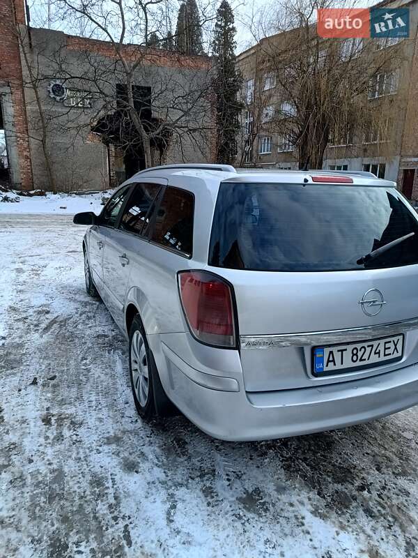 Универсал Opel Astra 2005 в Коломые