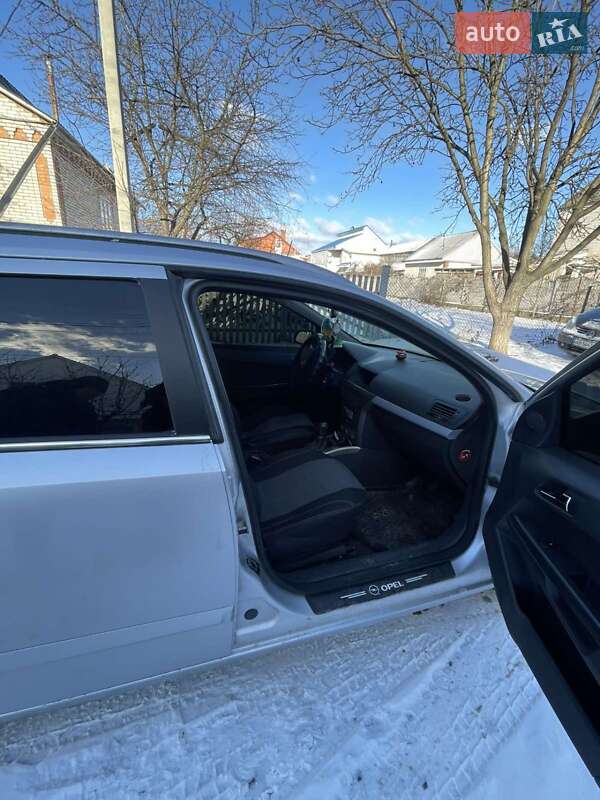 Универсал Opel Astra 2005 в Бершади