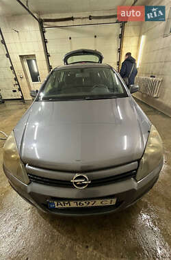Хэтчбек Opel Astra 2004 в Коростышеве