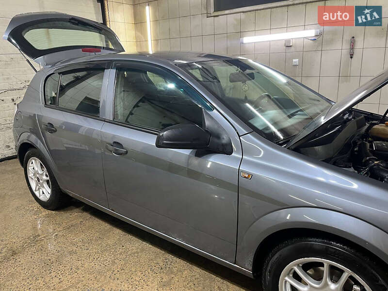 Хэтчбек Opel Astra 2004 в Коростышеве фото 11 Хэтчбек Opel Astra 2004 в Коростышеве