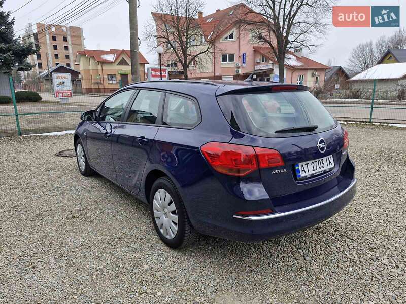 Універсал Opel Astra 2014 в Коломиї