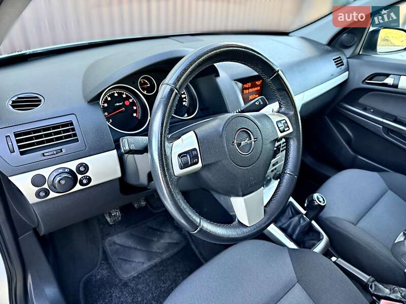 Универсал Opel Astra 2007 в Дрогобыче