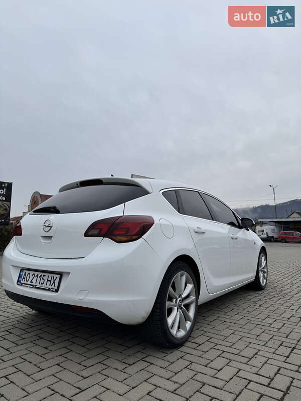 Хэтчбек Opel Astra 2010 в Хусте фото 5 Хэтчбек Opel Astra 2010 в Хусте