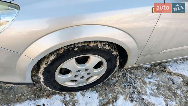 Універсал Opel Astra 2009 в Чернігові