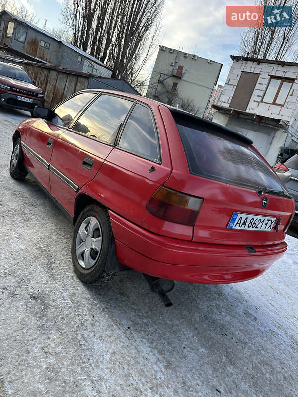 Хэтчбек Opel Astra 1992 в Киеве