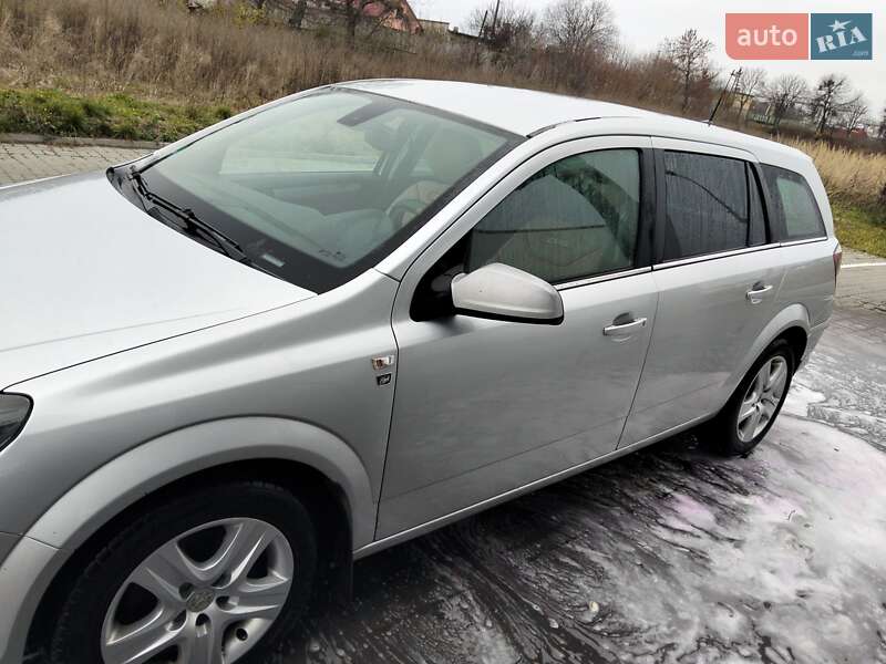Універсал Opel Astra 2010 в Львові фото 3 Універсал Opel Astra 2010 в Львові