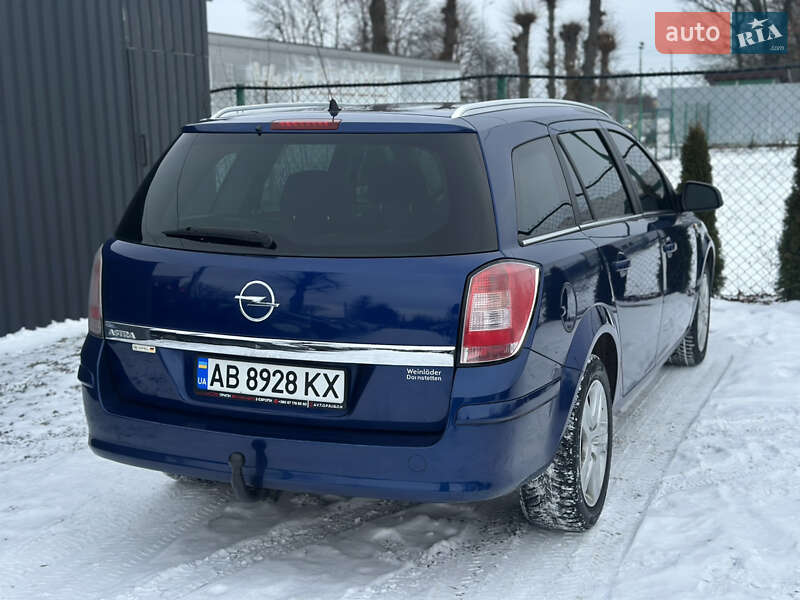 Универсал Opel Astra 2010 в Виннице