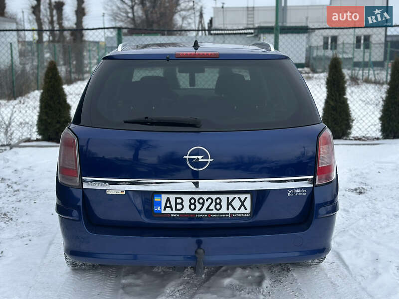 Универсал Opel Astra 2010 в Виннице