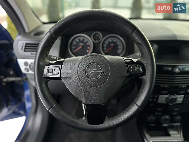 Универсал Opel Astra 2010 в Виннице