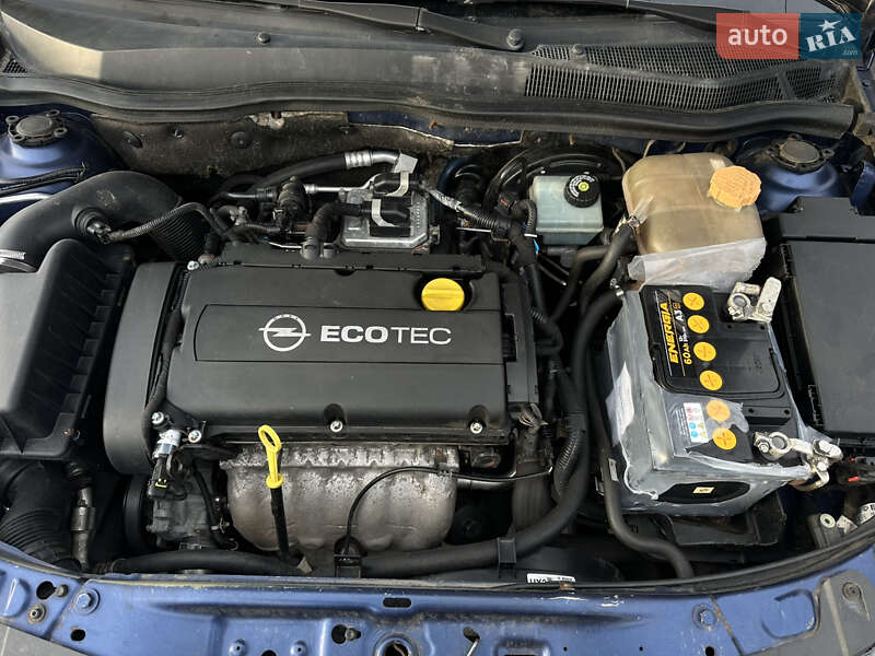 Универсал Opel Astra 2010 в Виннице