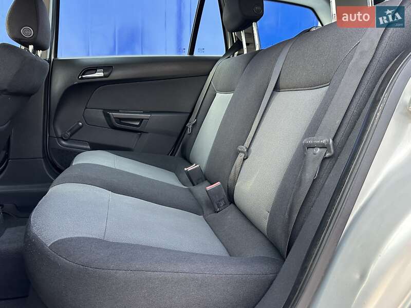 Універсал Opel Astra 2005 в Рівному фото 88 Універсал Opel Astra 2005 в Рівному