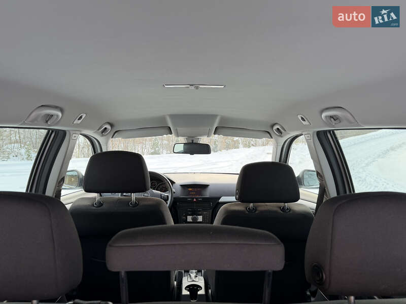 Універсал Opel Astra 2010 в Вишнівці